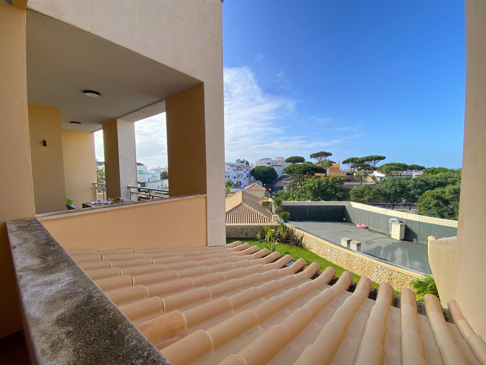 Albufeira Sunny Style With Pool By Homing Apartment Bagian luar foto